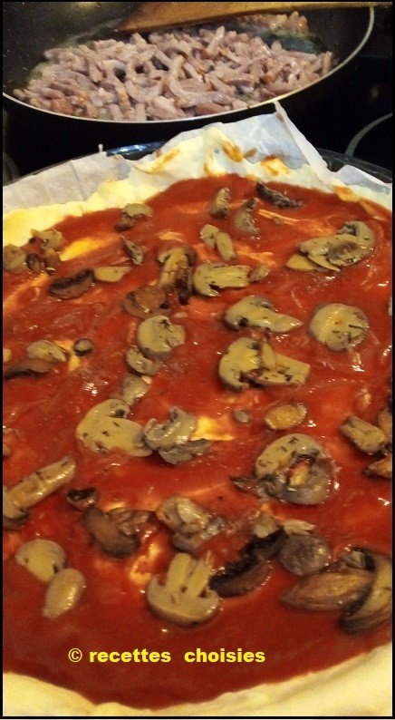 Pizza lardons, Mozzarella (2/4)